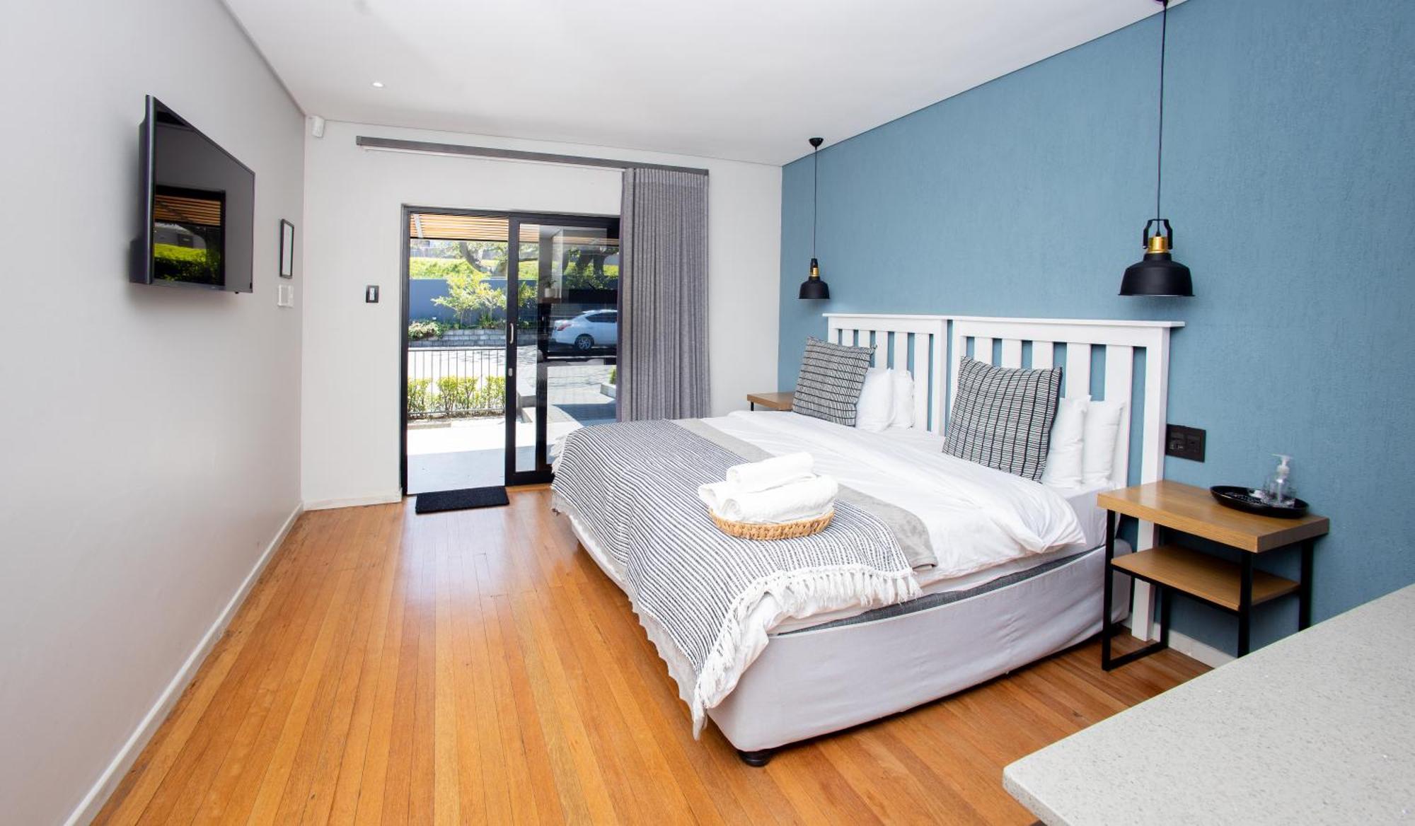 Coral Wood Self Catering Suites And B&B East London Exterior photo