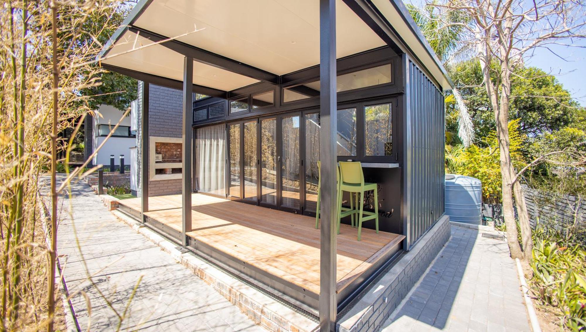 Coral Wood Self Catering Suites And B&B East London Exterior photo